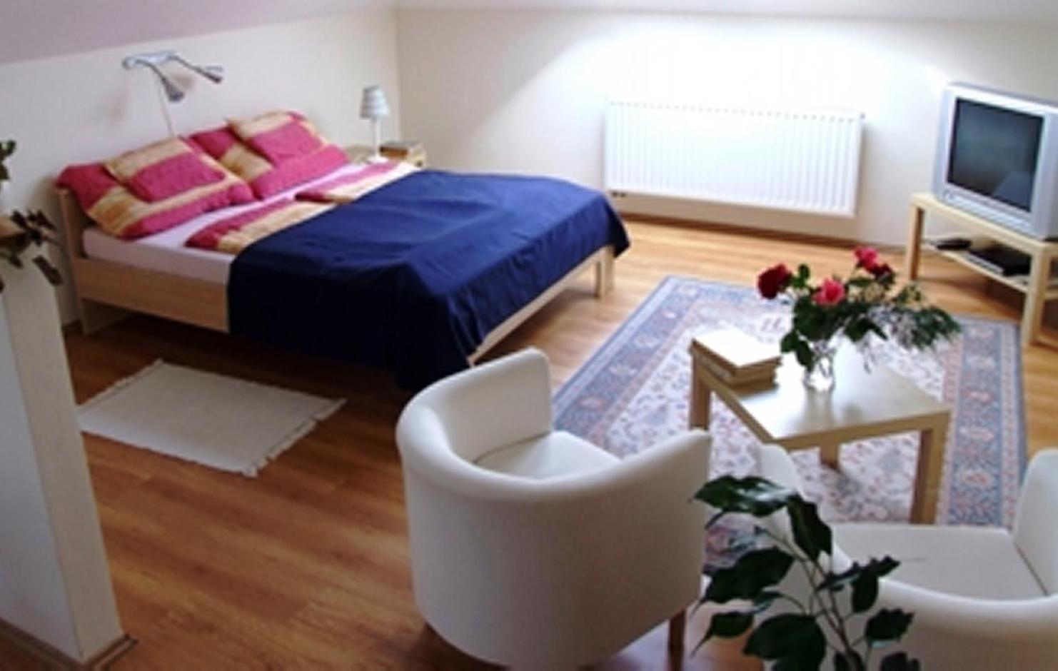 Ilona Apartmanház Komárom Exterior foto